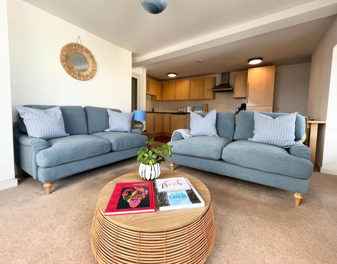 Apres Beach Apartment Sleeps 4 Пензанс Екстериор снимка