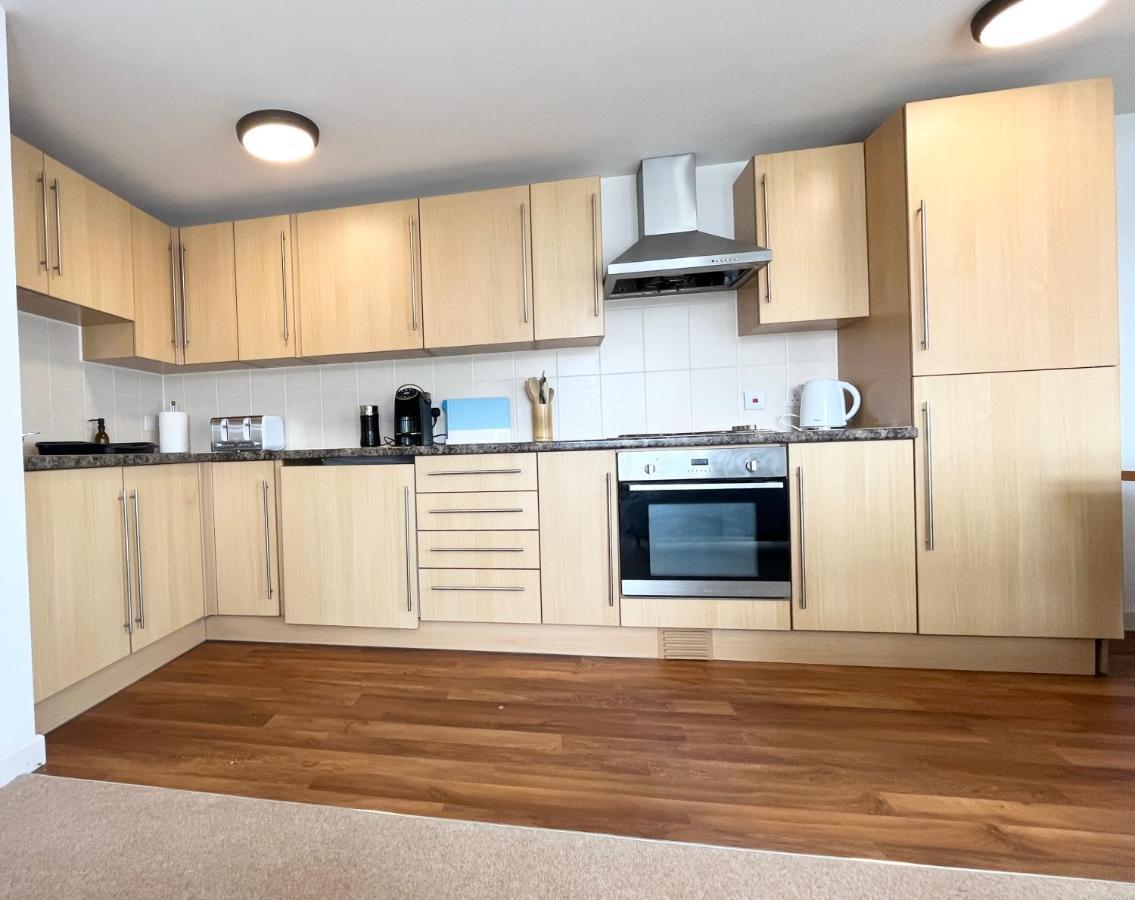 Apres Beach Apartment Sleeps 4 Пензанс Екстериор снимка