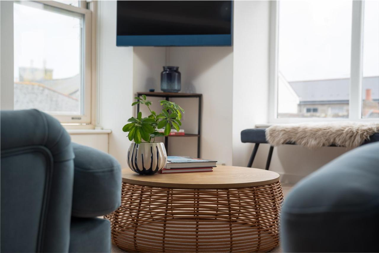 Apres Beach Apartment Sleeps 4 Пензанс Екстериор снимка