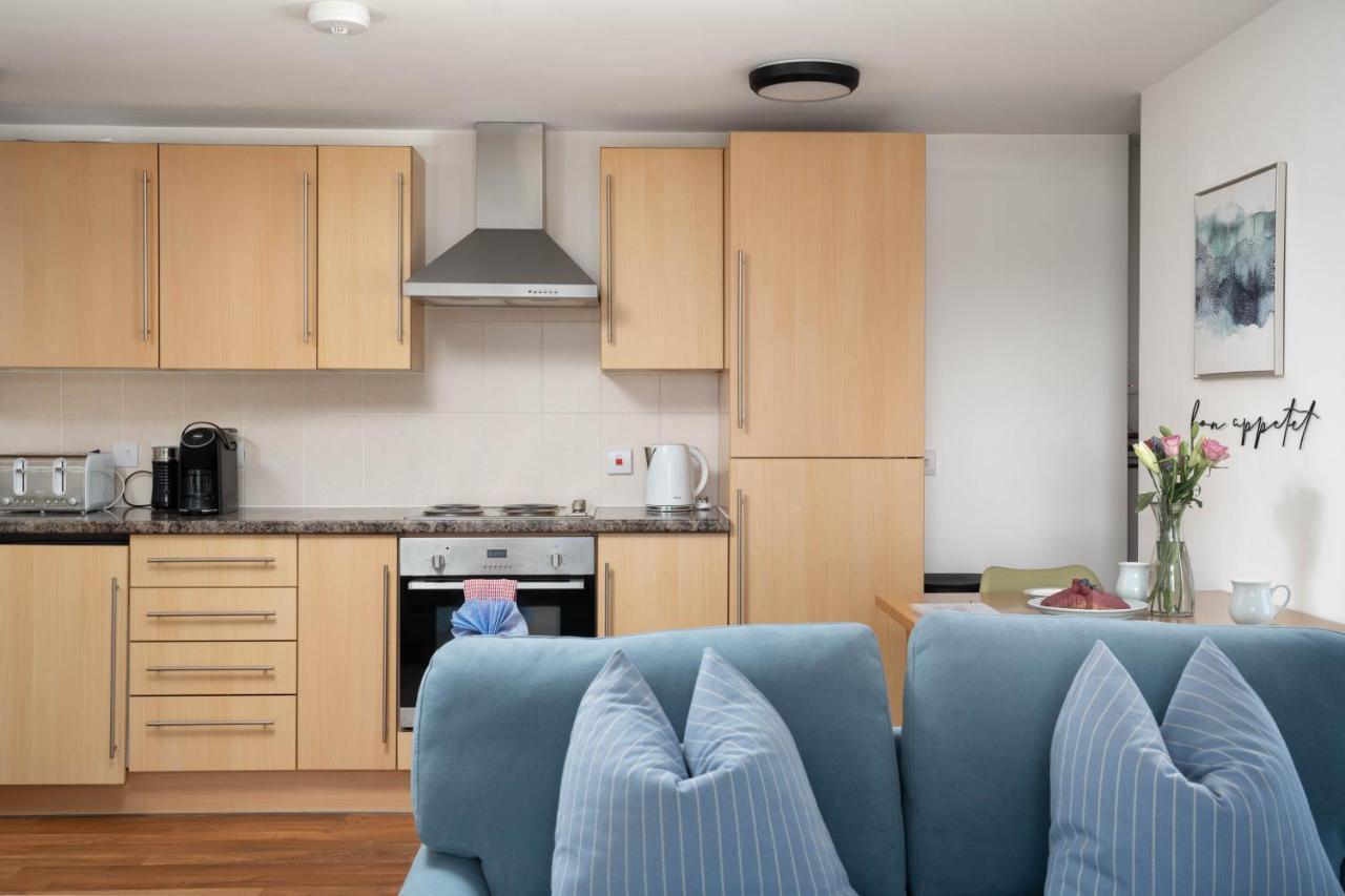 Apres Beach Apartment Sleeps 4 Пензанс Екстериор снимка
