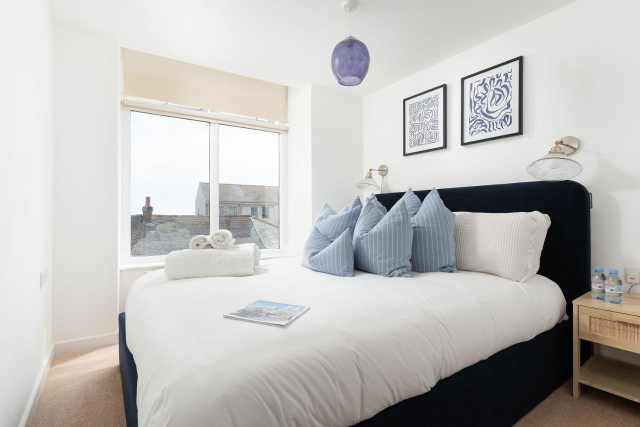Apres Beach Apartment Sleeps 4 Пензанс Екстериор снимка